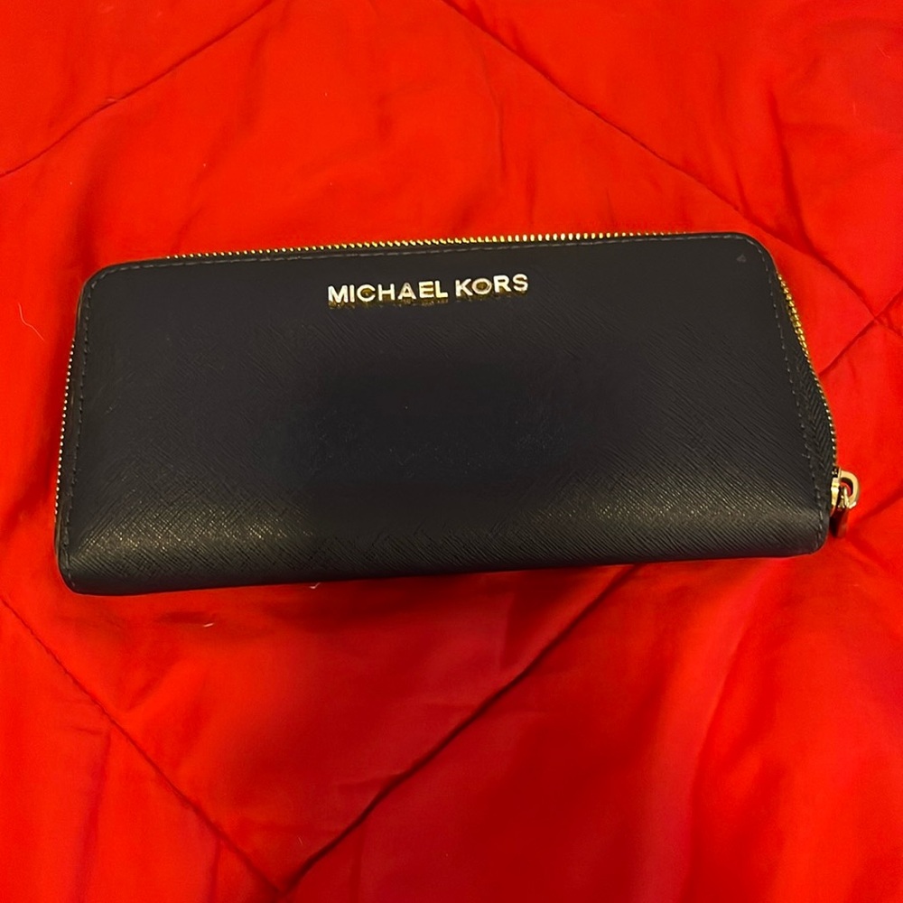 Michael kors wallet